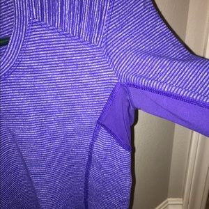 Lululemon EUC long sleeve SZ 4